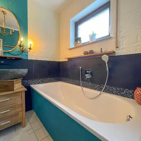Apartment Souterrainwohnung Mit Großem Garten Und Sauna *