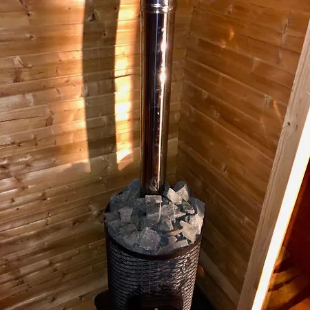 Apartment Souterrainwohnung Mit Großem Garten Und Sauna *