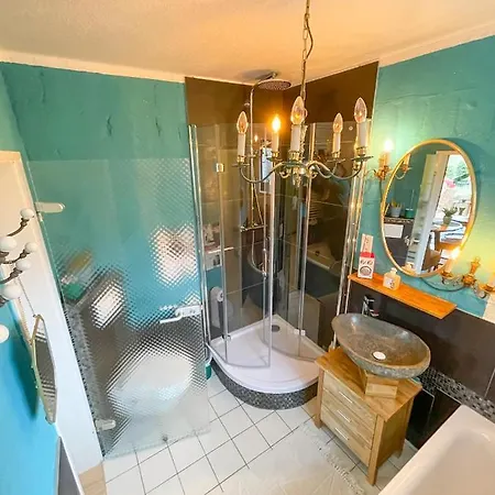 Apartment Souterrainwohnung Mit Großem Garten Und Sauna
