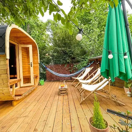 Souterrainwohnung Mit Großem Garten Und Sauna